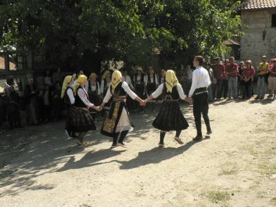 Negotin (Srbija), tradicionalno kolo. September 2007.